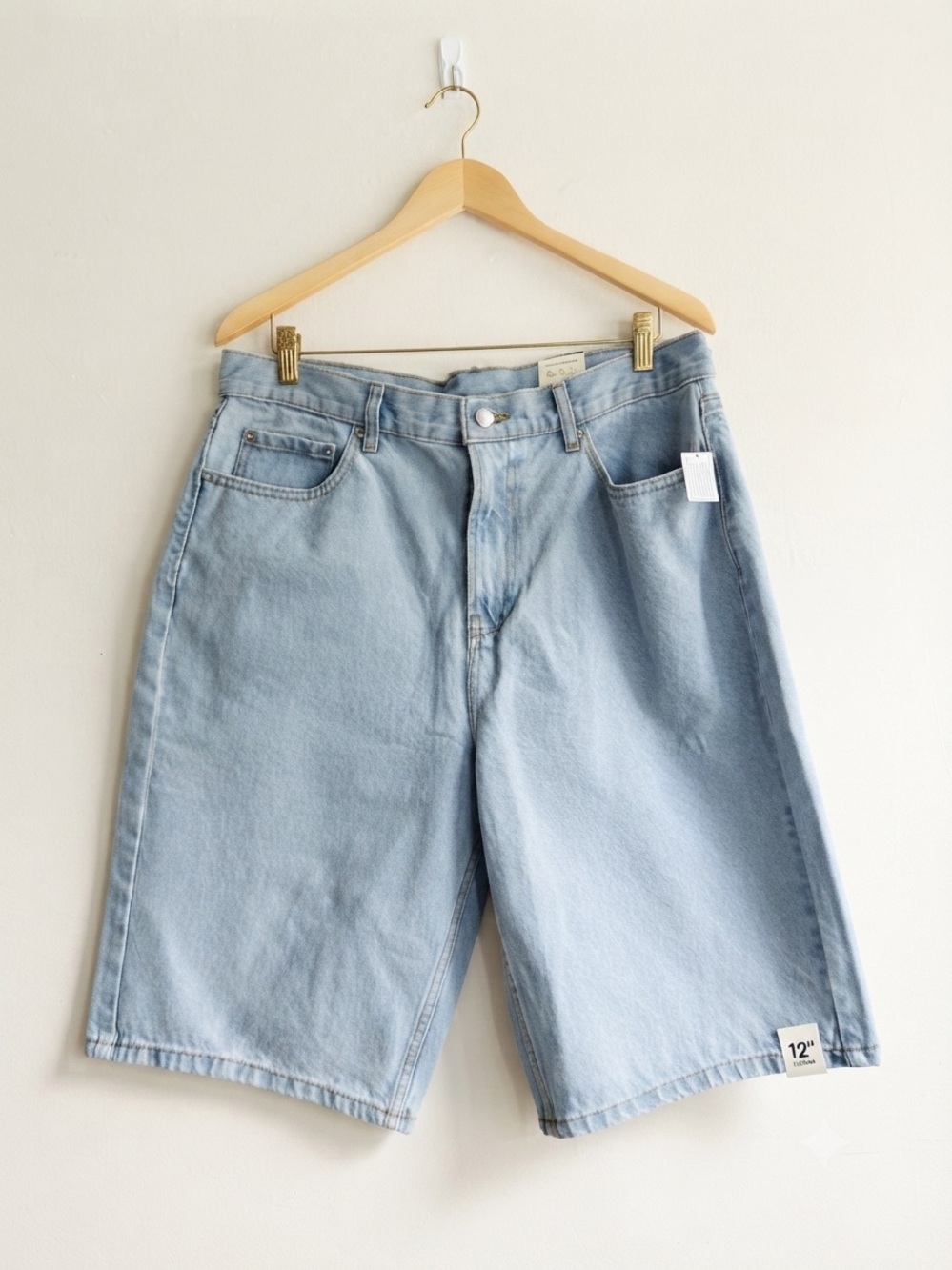 No Boundaries Light Blue Denim Jean Shorts, size34 nwt